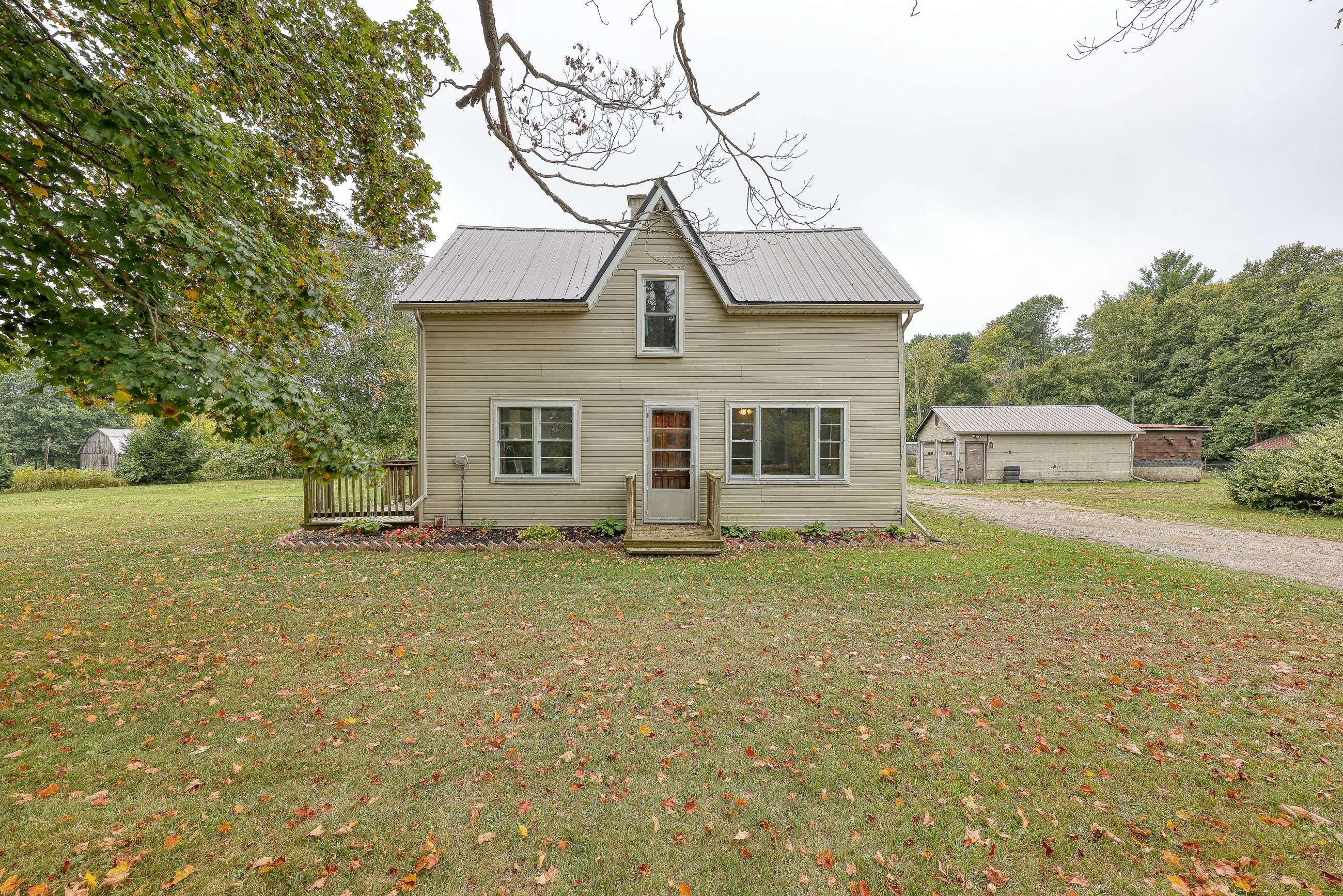 Norfolk, ON N0E 1G0,164 Beach LN