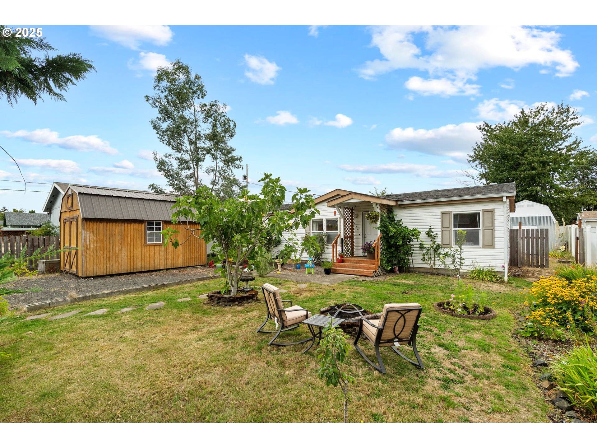 St Helens, OR 97051,614 S 10TH ST