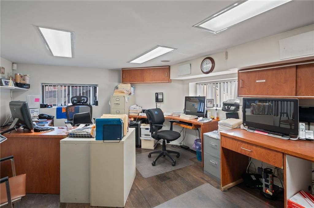 Brooklyn, NY 11211,225 Union AVE