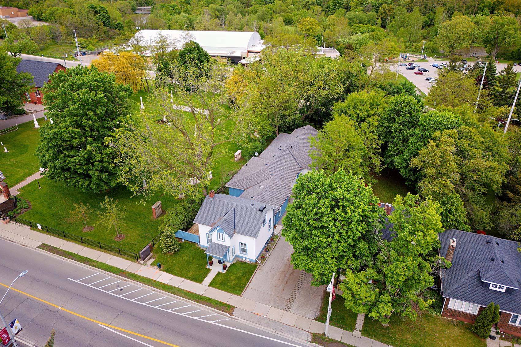 Mississauga, ON L5M 1L9,307 Queen ST S