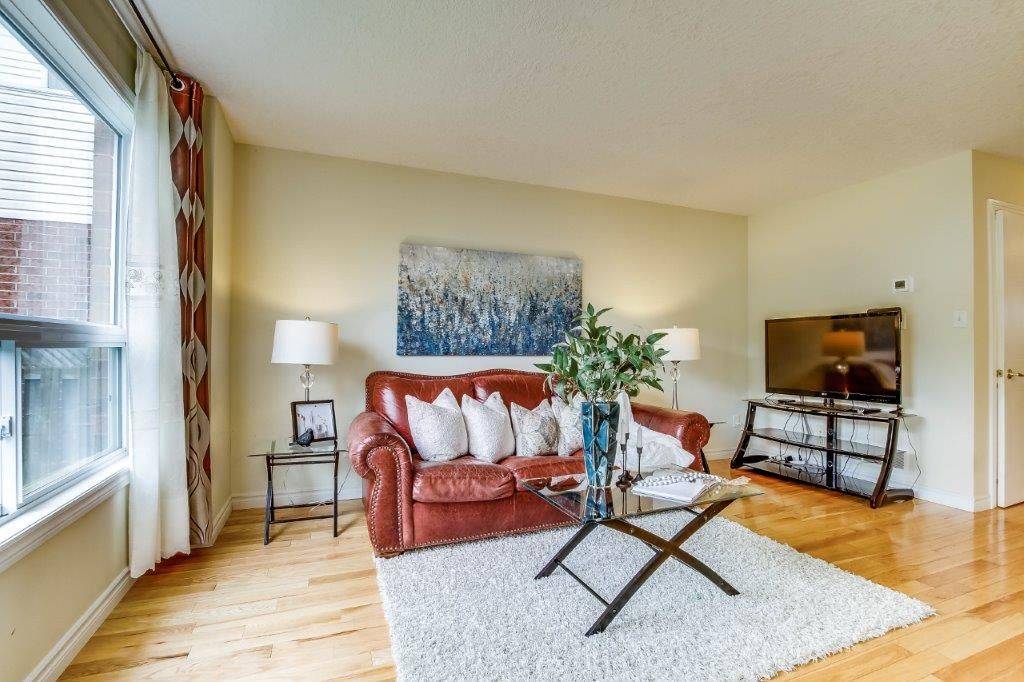 London East, ON N5Y 6K9,1061 Crosscreek CRES