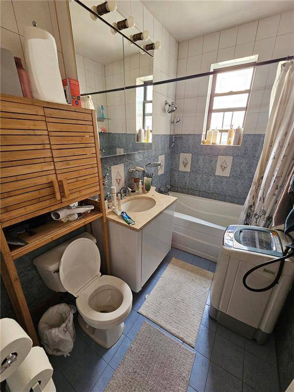 3045 Ocean Pkwy #3G, Brooklyn, NY 11235