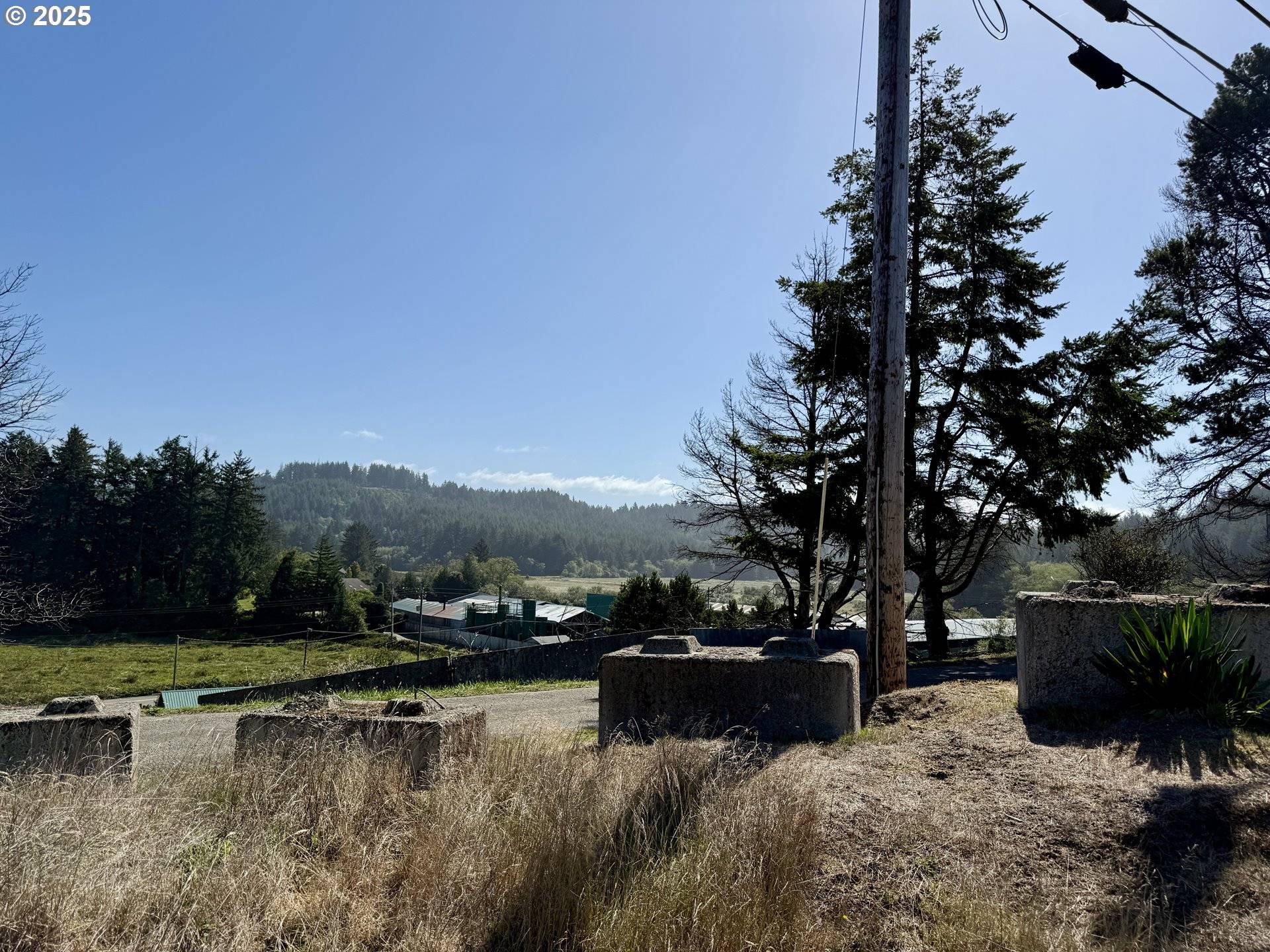 North Bend, OR 97459,68760 Hauser Rd