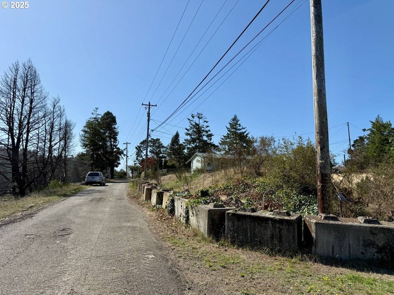 North Bend, OR 97459,68760 Hauser Rd