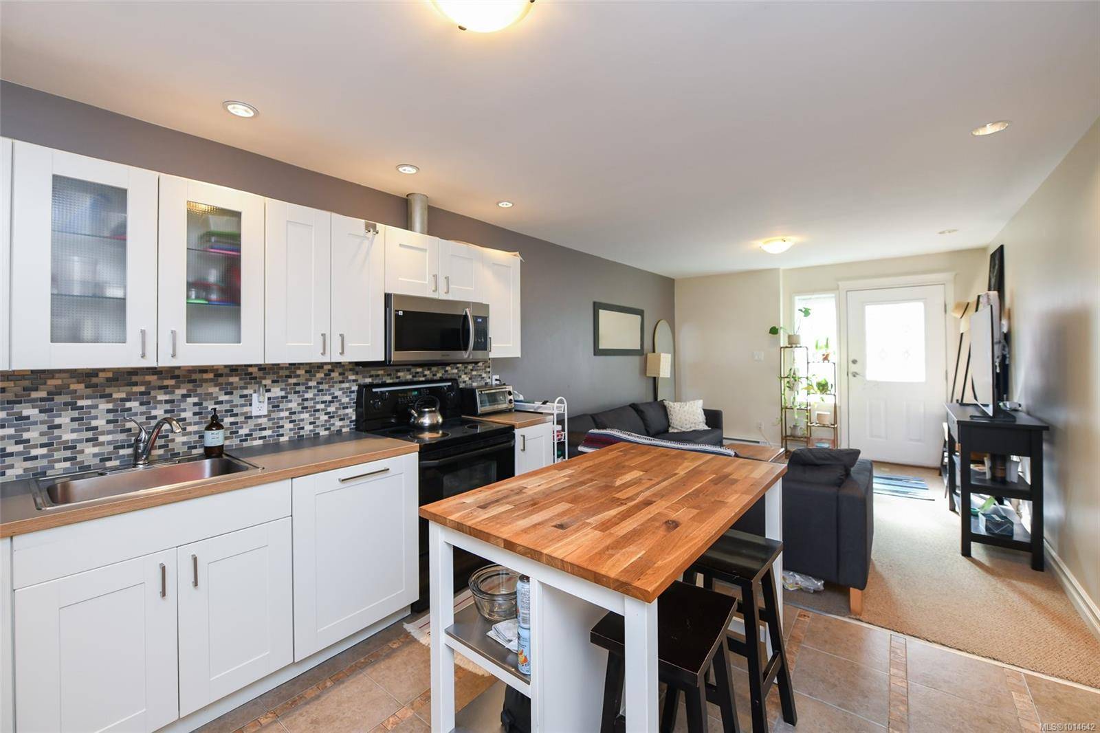 Comox, BC V9M 0A6,2455 Avro Arrow Dr