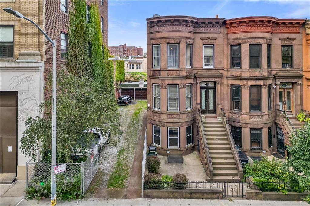 Brooklyn, NY 11220,370 Senator ST