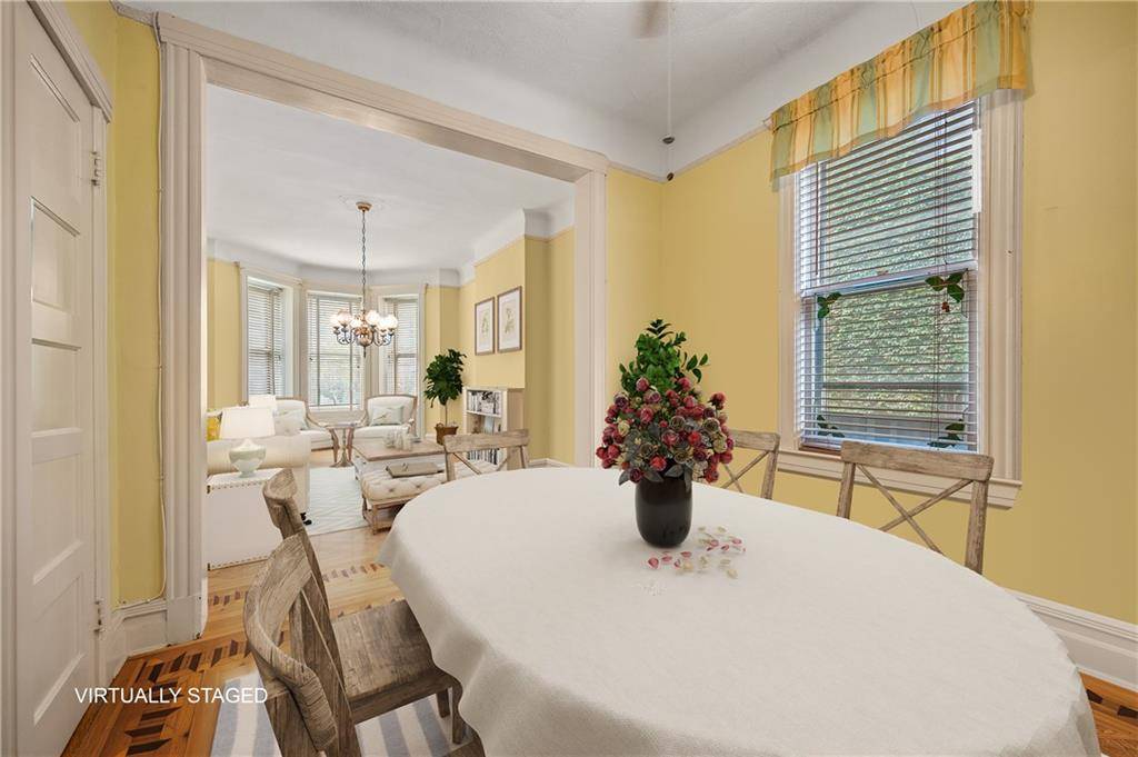 Brooklyn, NY 11220,370 Senator ST