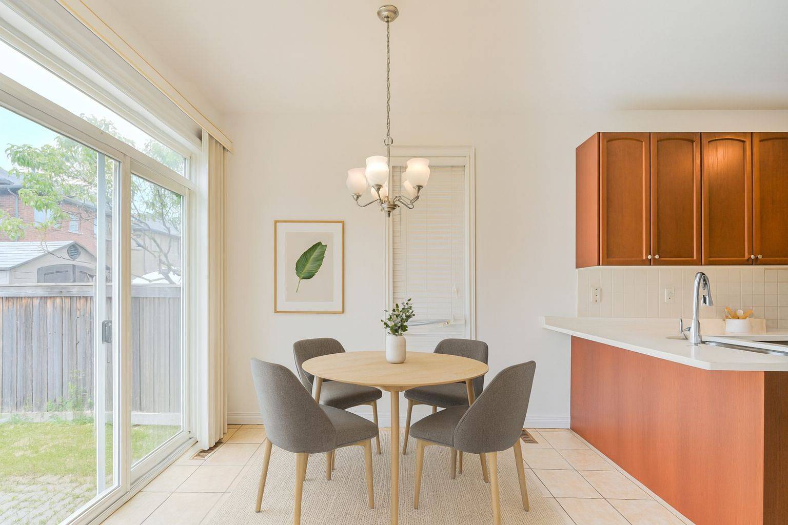 Milton, ON L9T 7A4,330 Giddings CRES