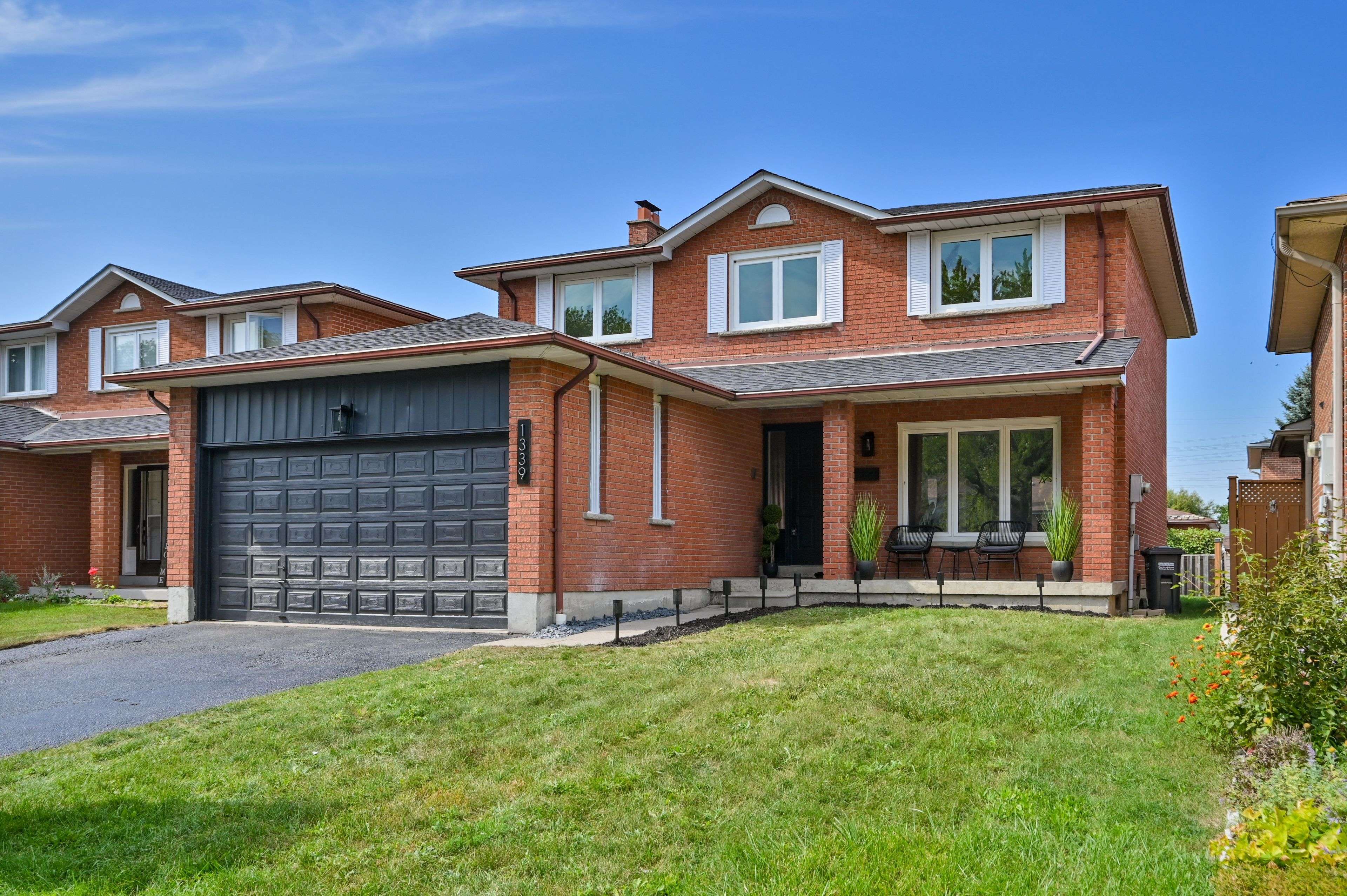 Mississauga, ON L4W 3P9,1339 Willowbank TRL