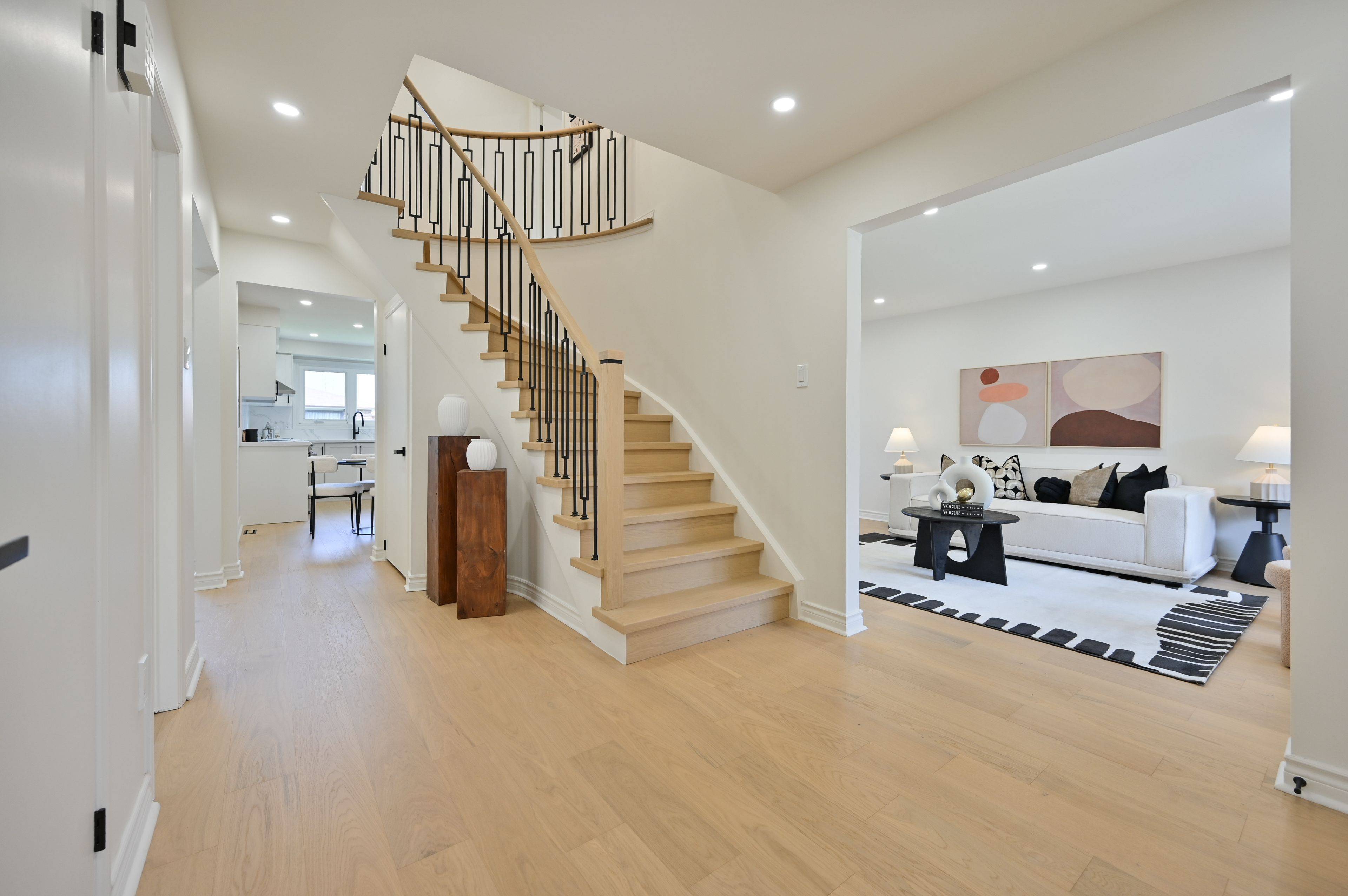 Mississauga, ON L4W 3P9,1339 Willowbank TRL