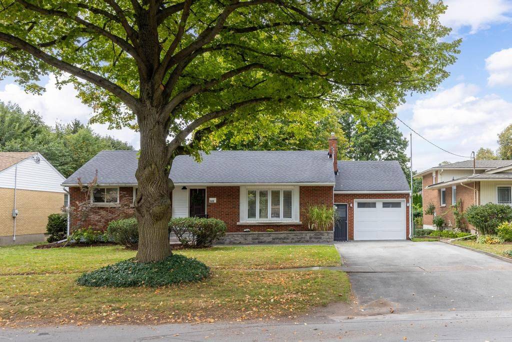 Niagara Falls, ON L2J 1X1,6486 Mcmicking ST