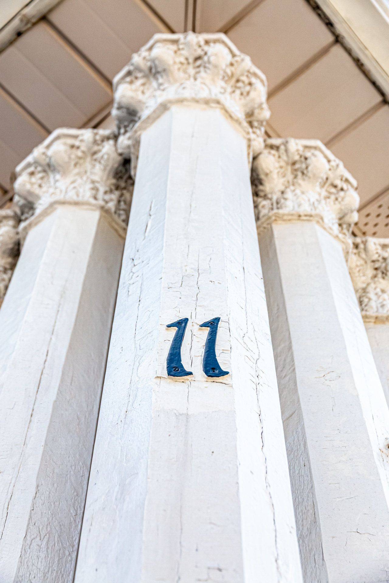 Hamilton, ON L8M 2M6,11 Eastbourne AVE #2