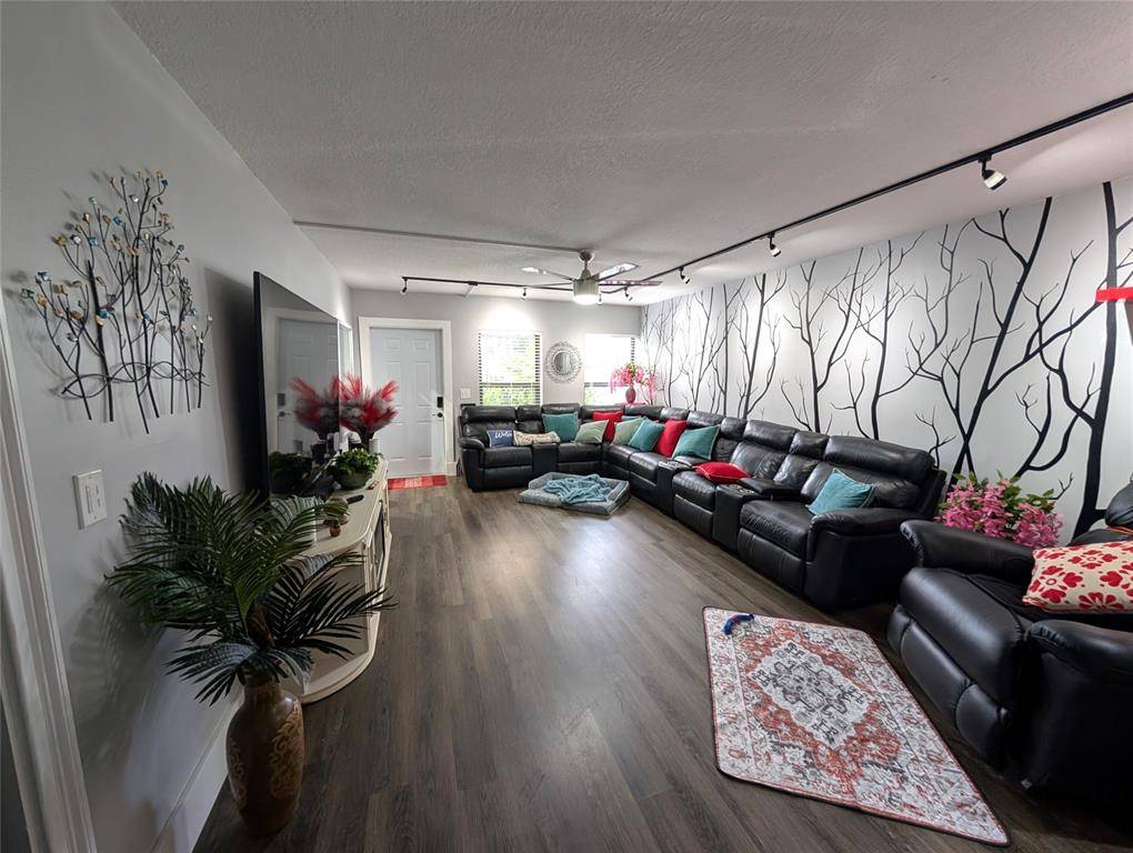 Coral Springs, FL 33065,3155 Coral Hills Dr #B2