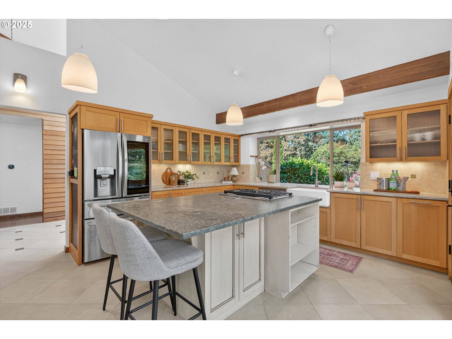 Lake Oswego, OR 97034,1990 Indian Trail