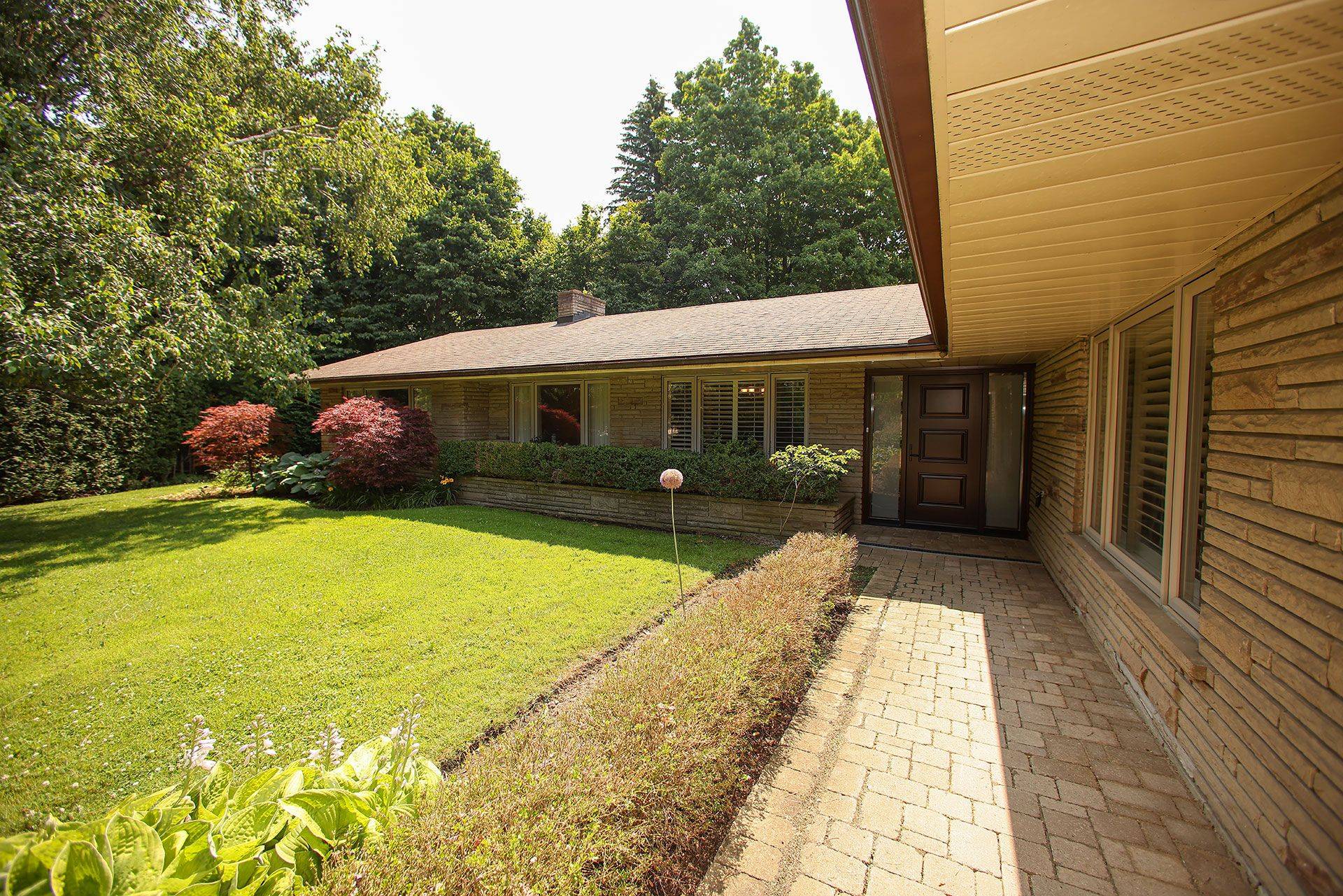 Toronto C15, ON M2K 1Z4,91 Forest Grove DR