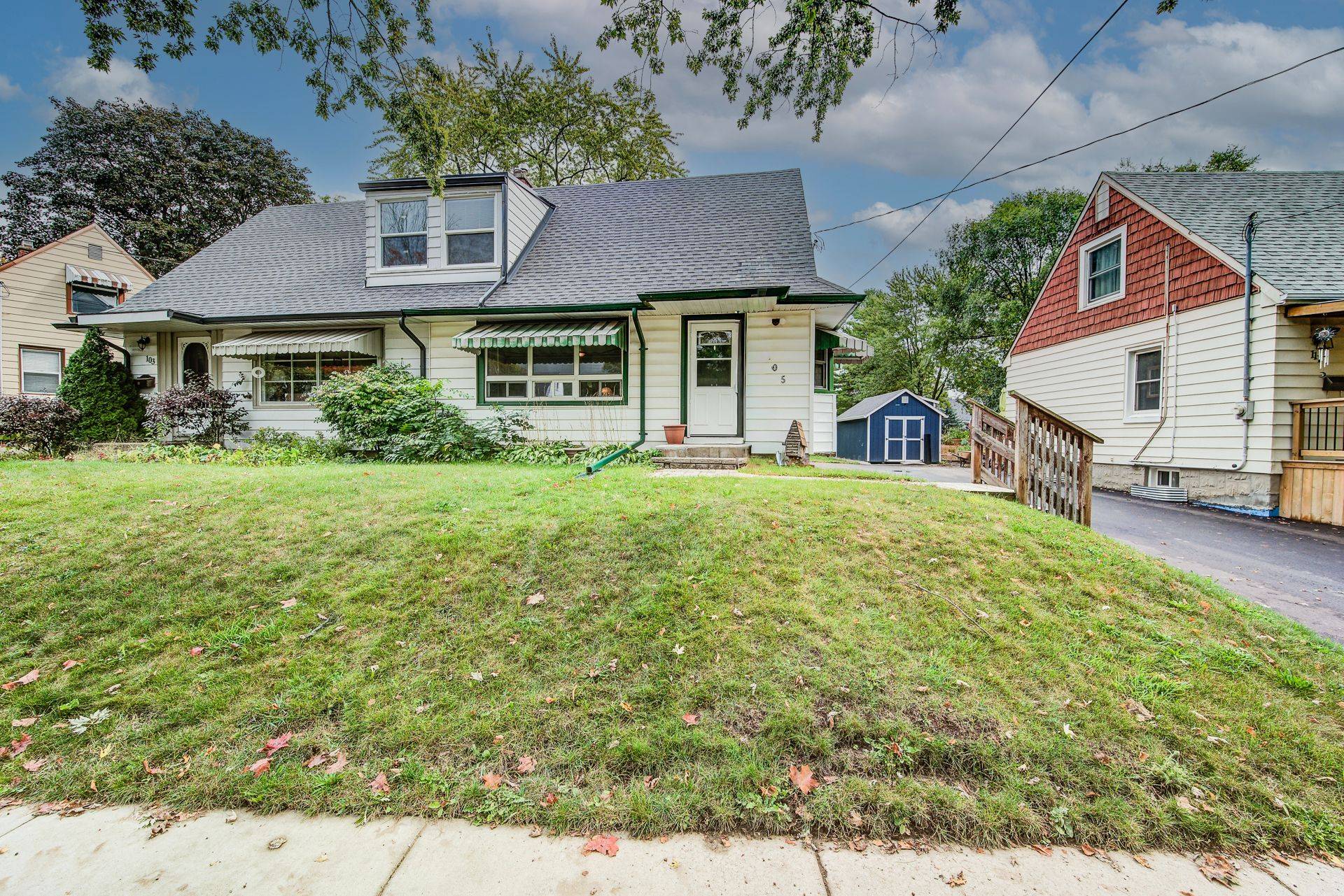 Kitchener, ON N2M 3Y4,105 Lorne CRES