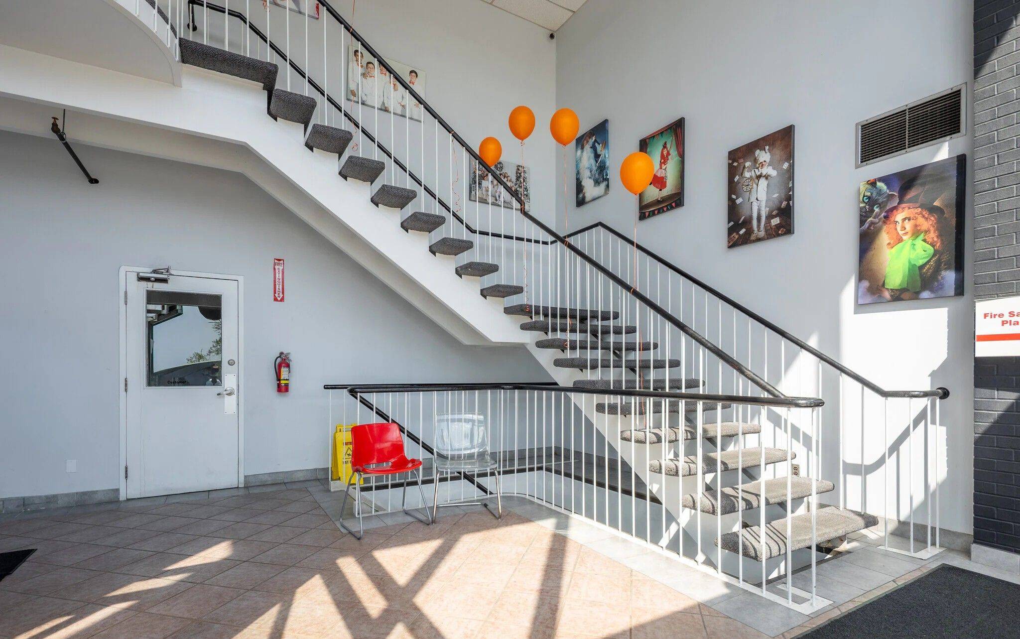 Vaughan, ON L4K 1Z6,8301 Keele ST #2A