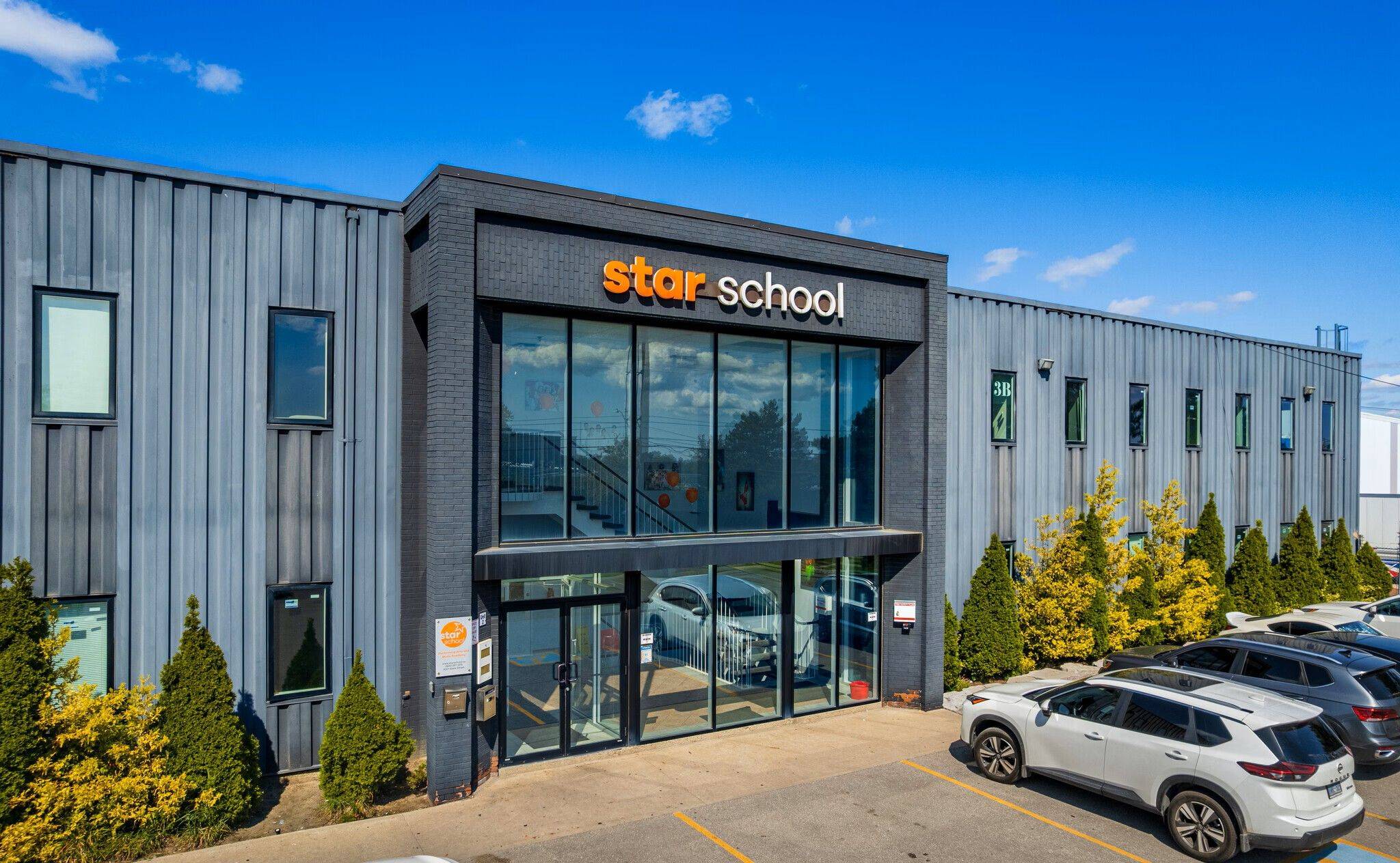 Vaughan, ON L4K 1Z6,8301 Keele ST #2A