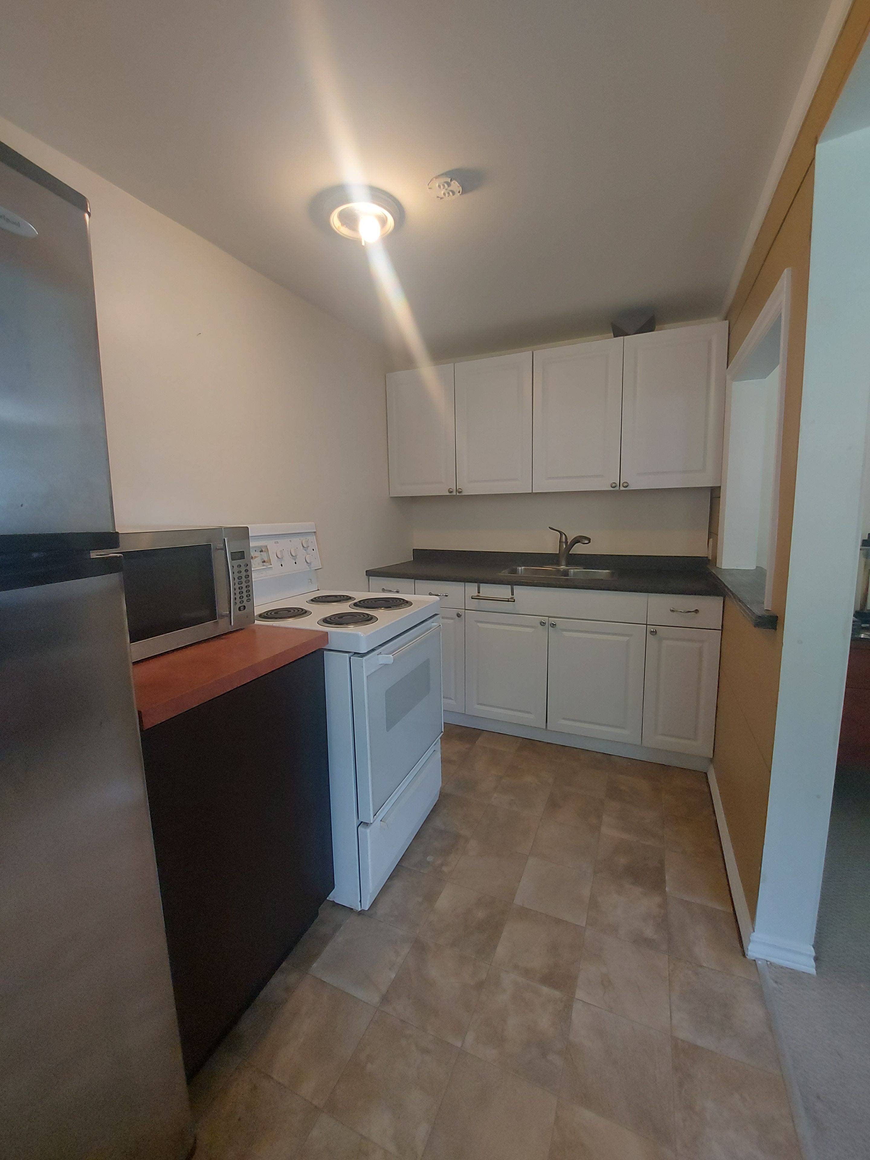 Orillia, ON L3V 5L3,79 Patrick ST S