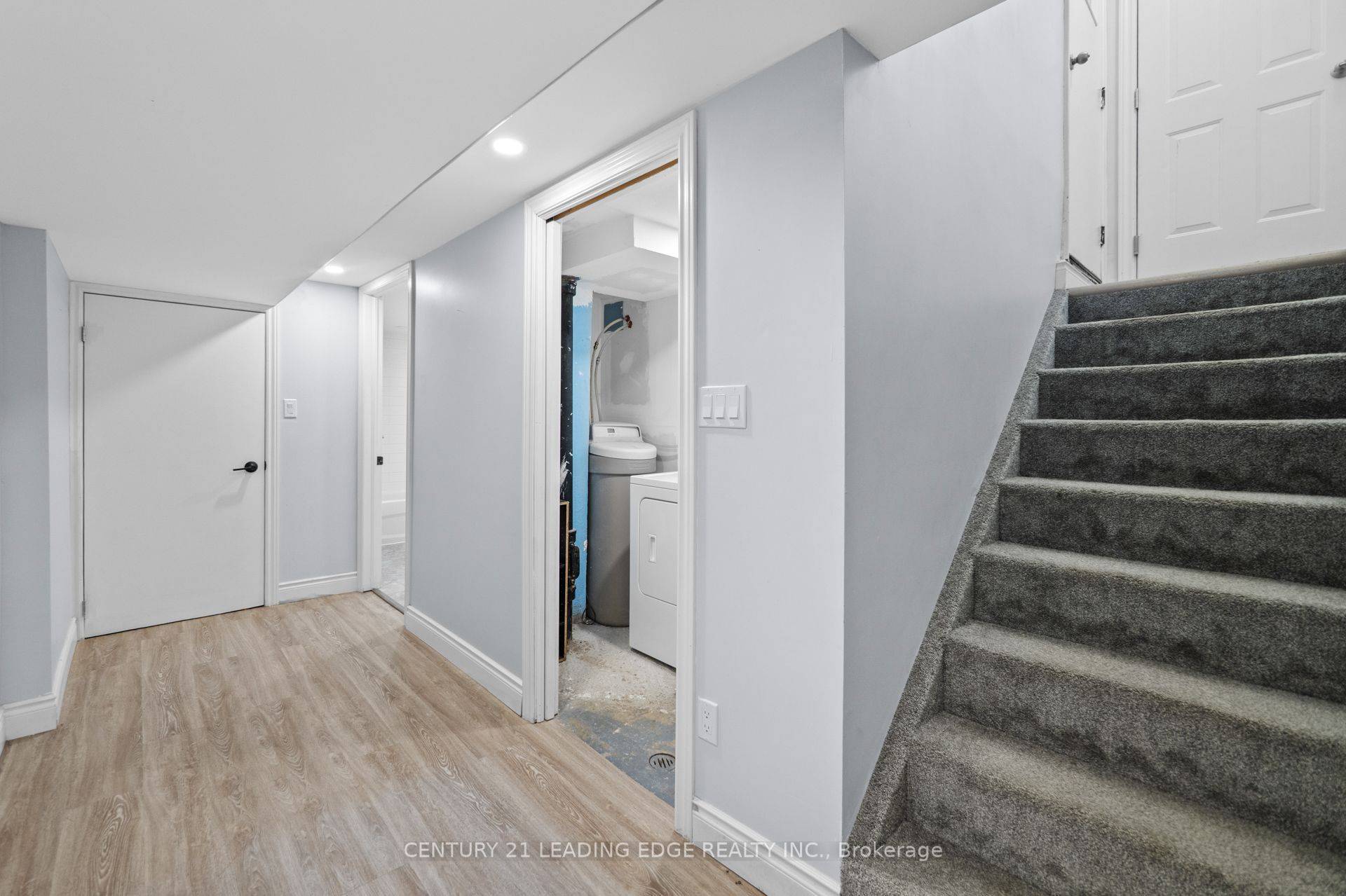 Kitchener, ON N2B 1K9,427 Krug ST #Lower