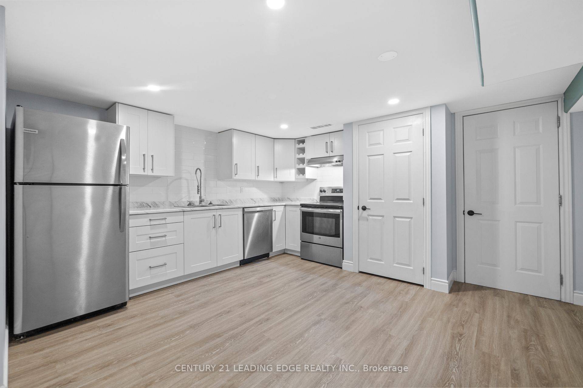 Kitchener, ON N2B 1K9,427 Krug ST #Lower