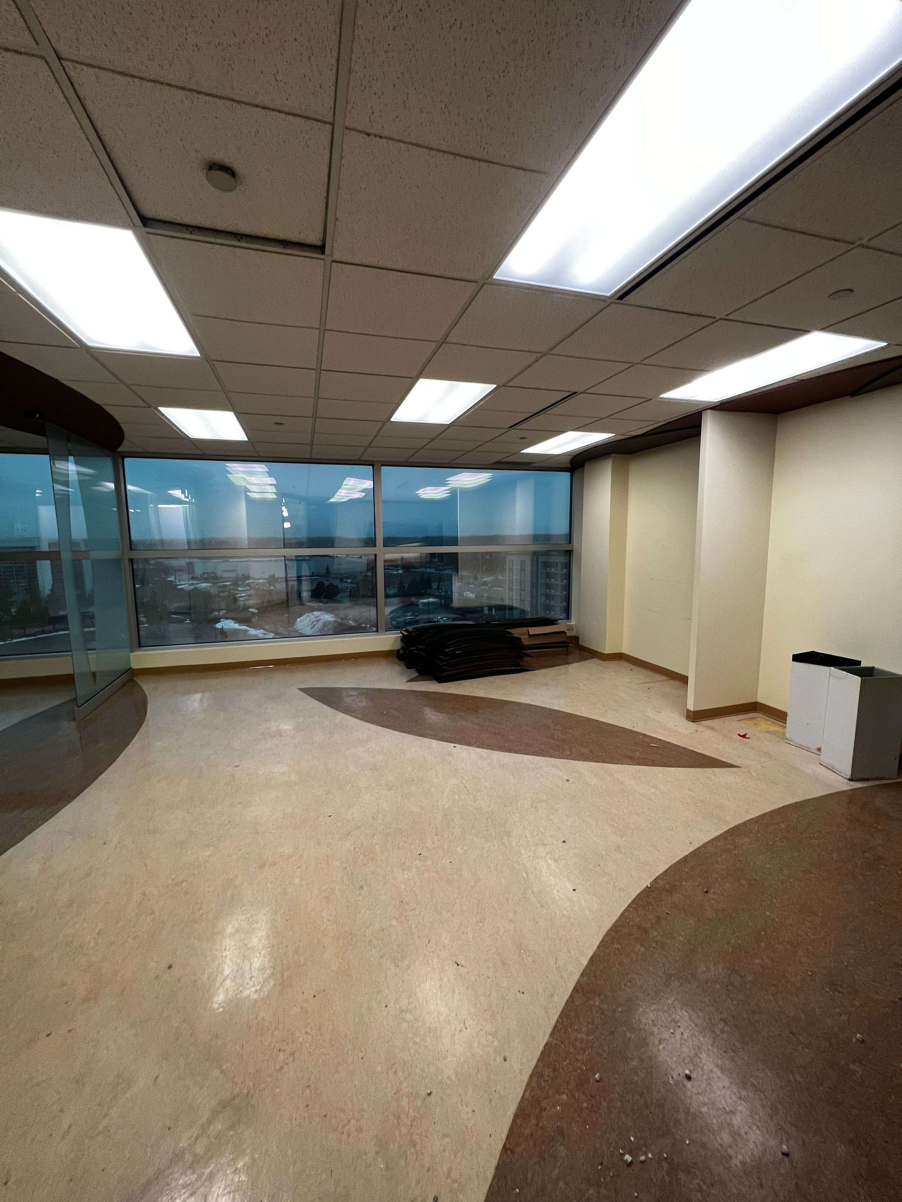 Burlington, ON L7L 6W6,5500 North Service RD #804