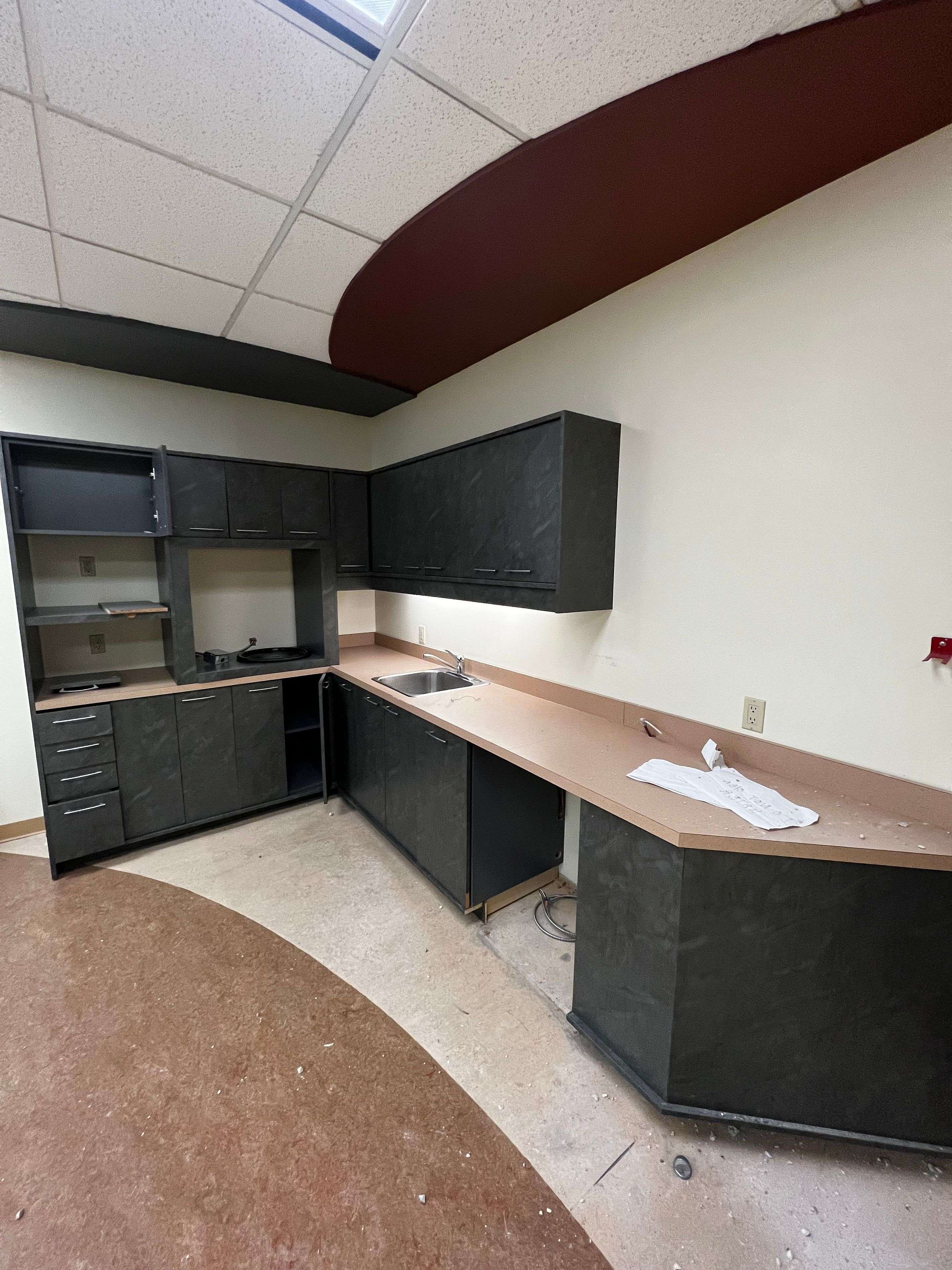 Burlington, ON L7L 6W6,5500 North Service RD #804