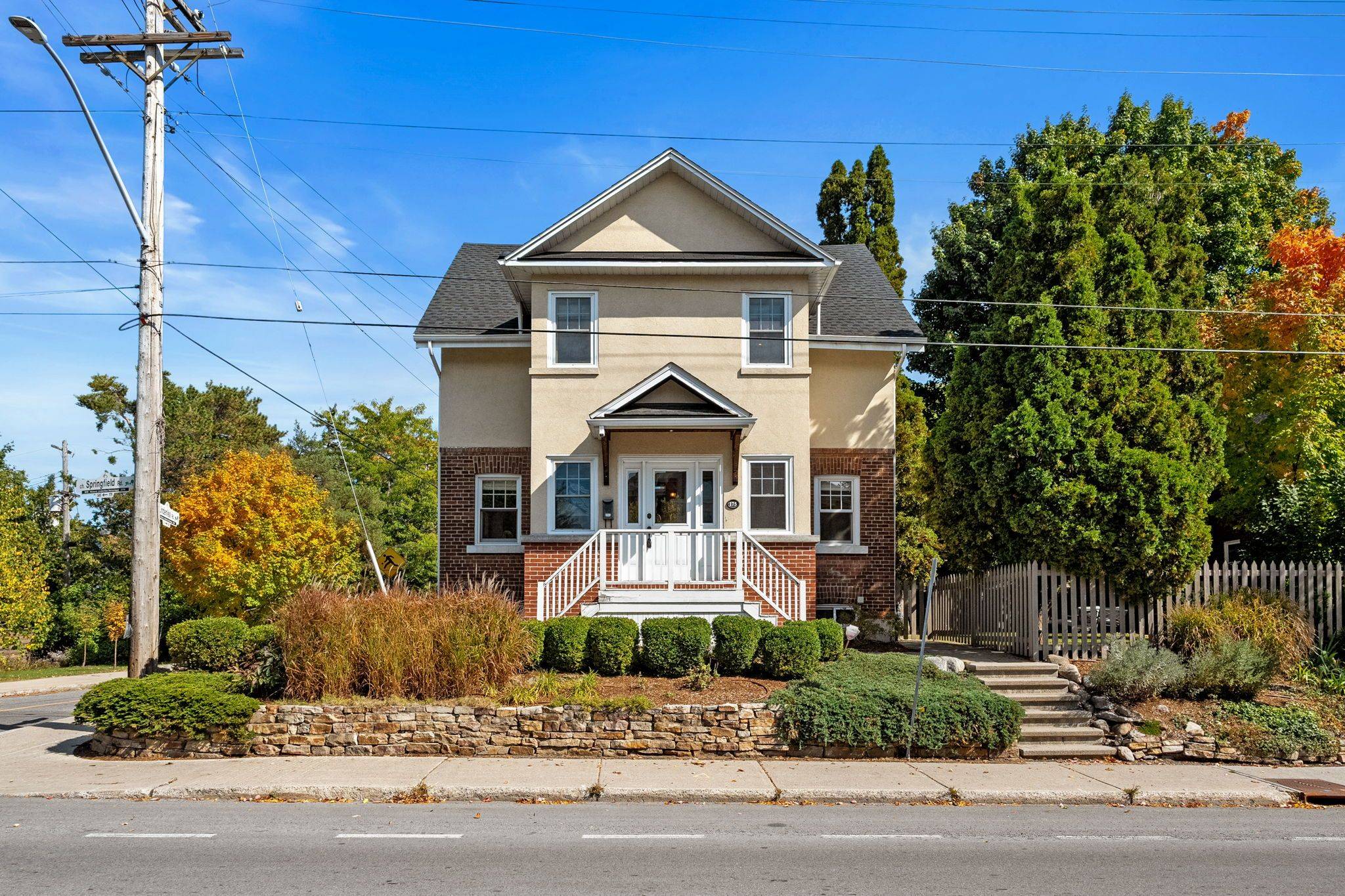 New Edinburgh - Lindenlea, ON K1M 1C4,175 Springfield RD