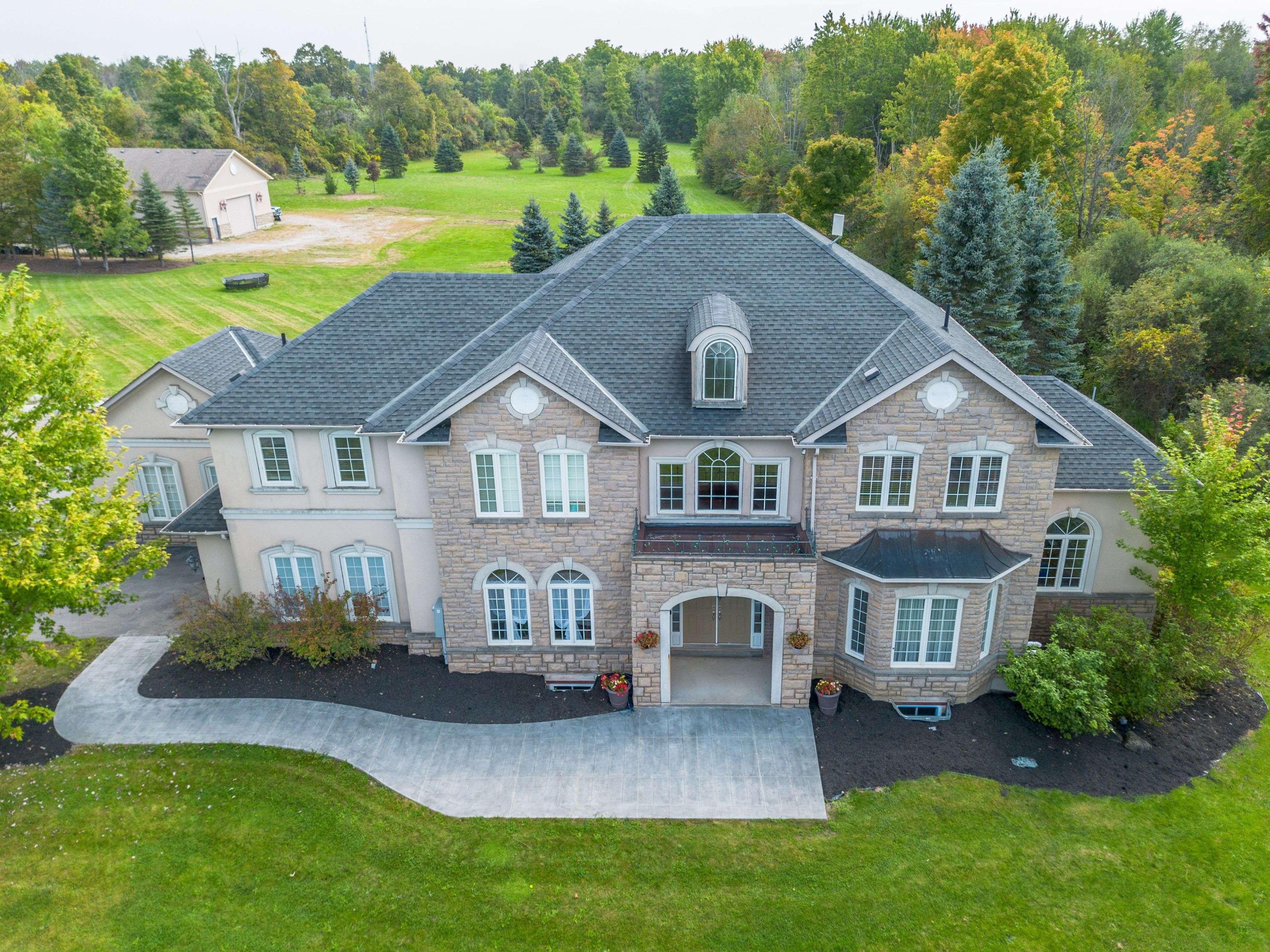 Milton, ON L0P 1B0,11170 Menzies CT