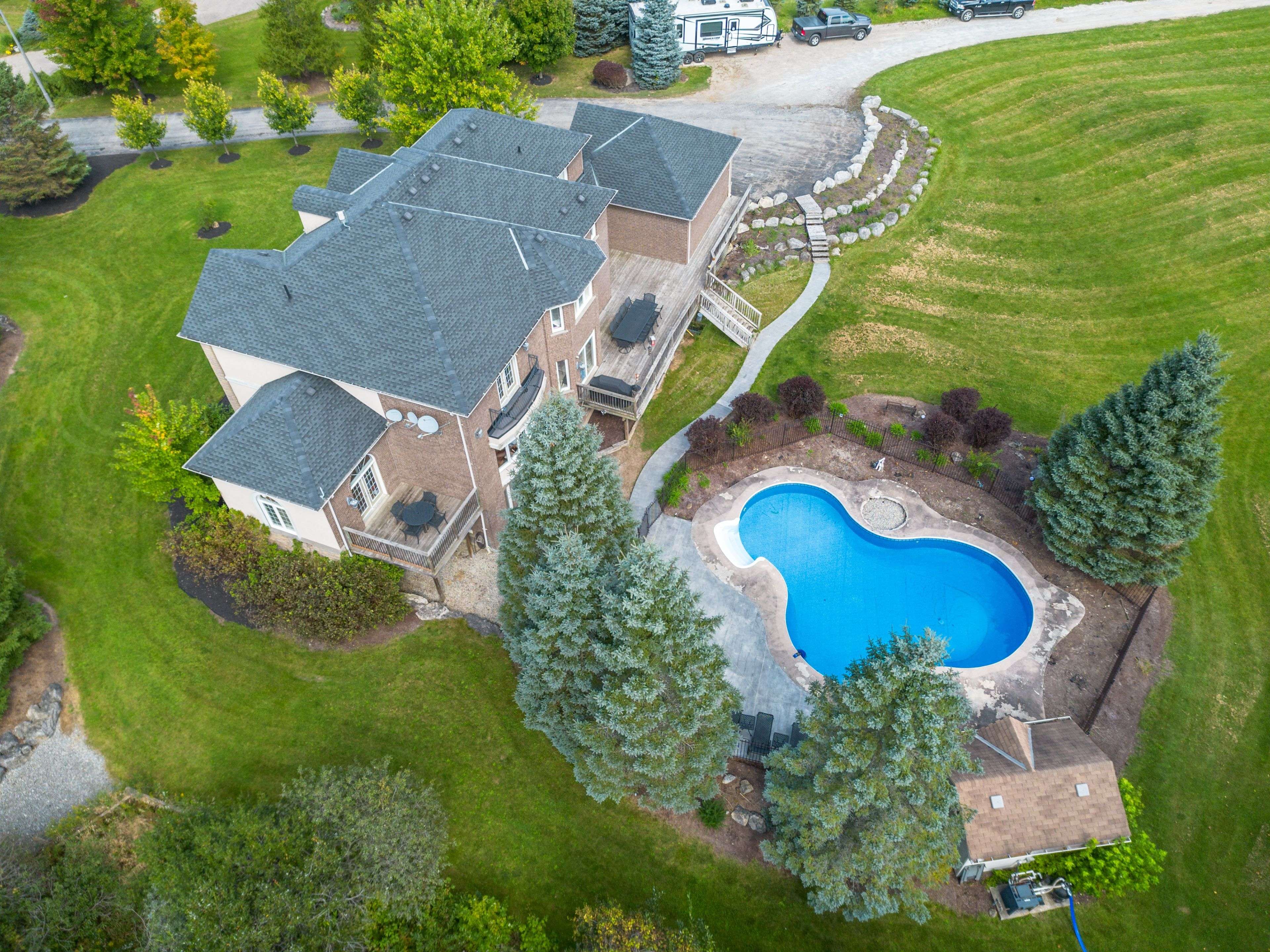 Milton, ON L0P 1B0,11170 Menzies CT