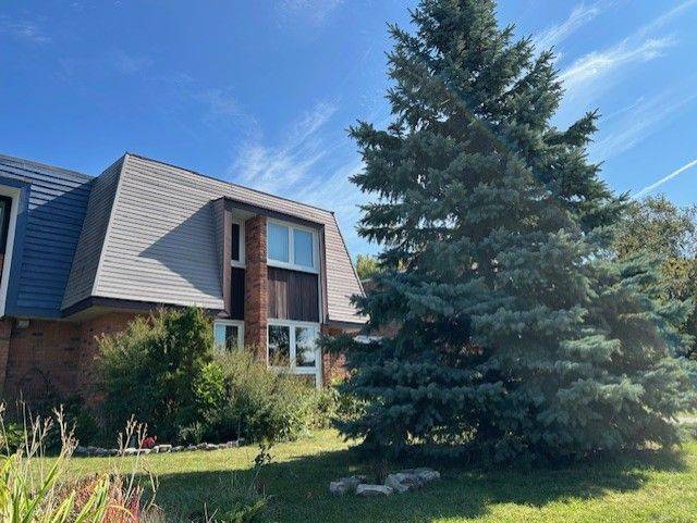 Kanata, ON K2K 1L9,85 Penfield DR