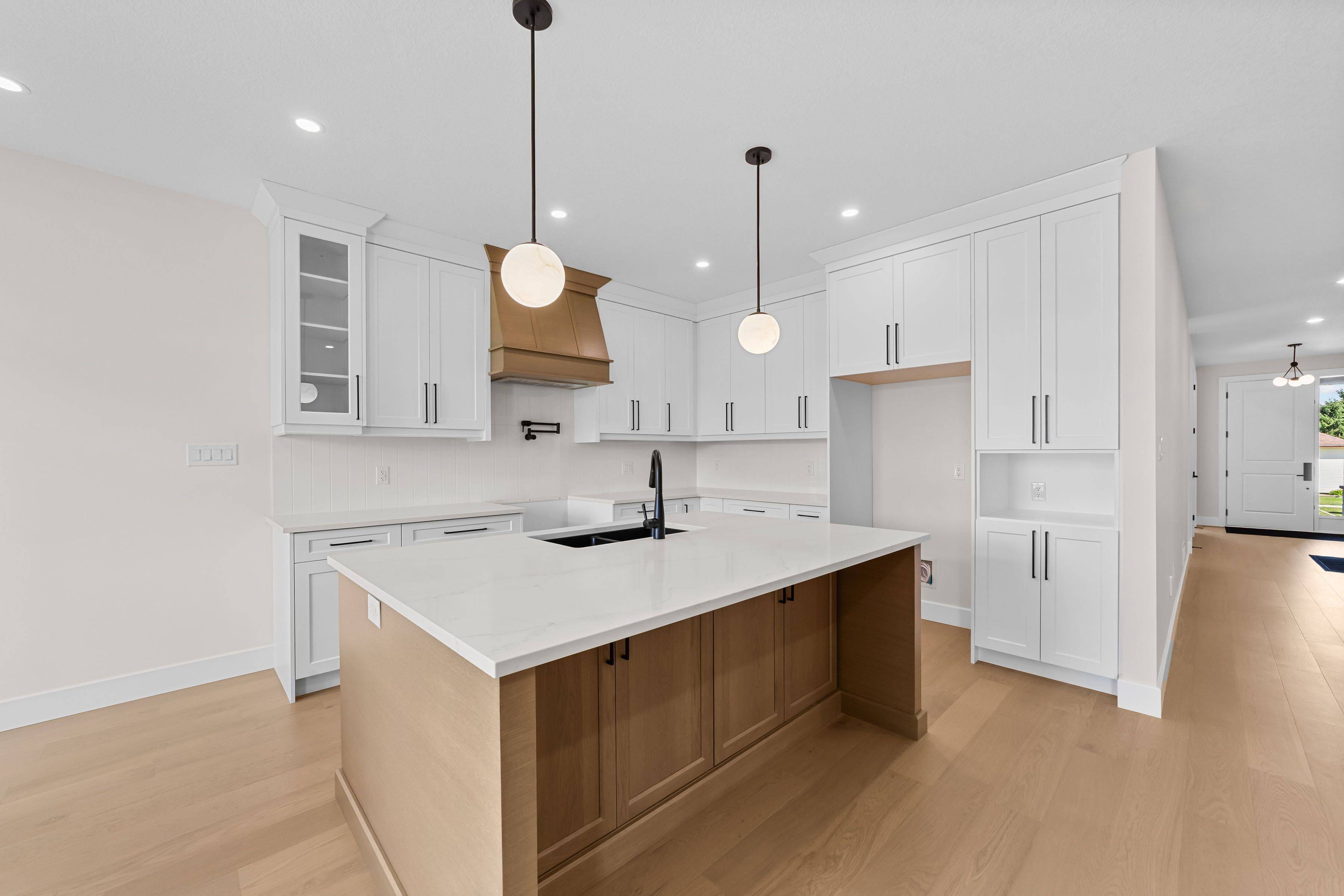 Warwick, ON N0M 2S0,408 Erie ST