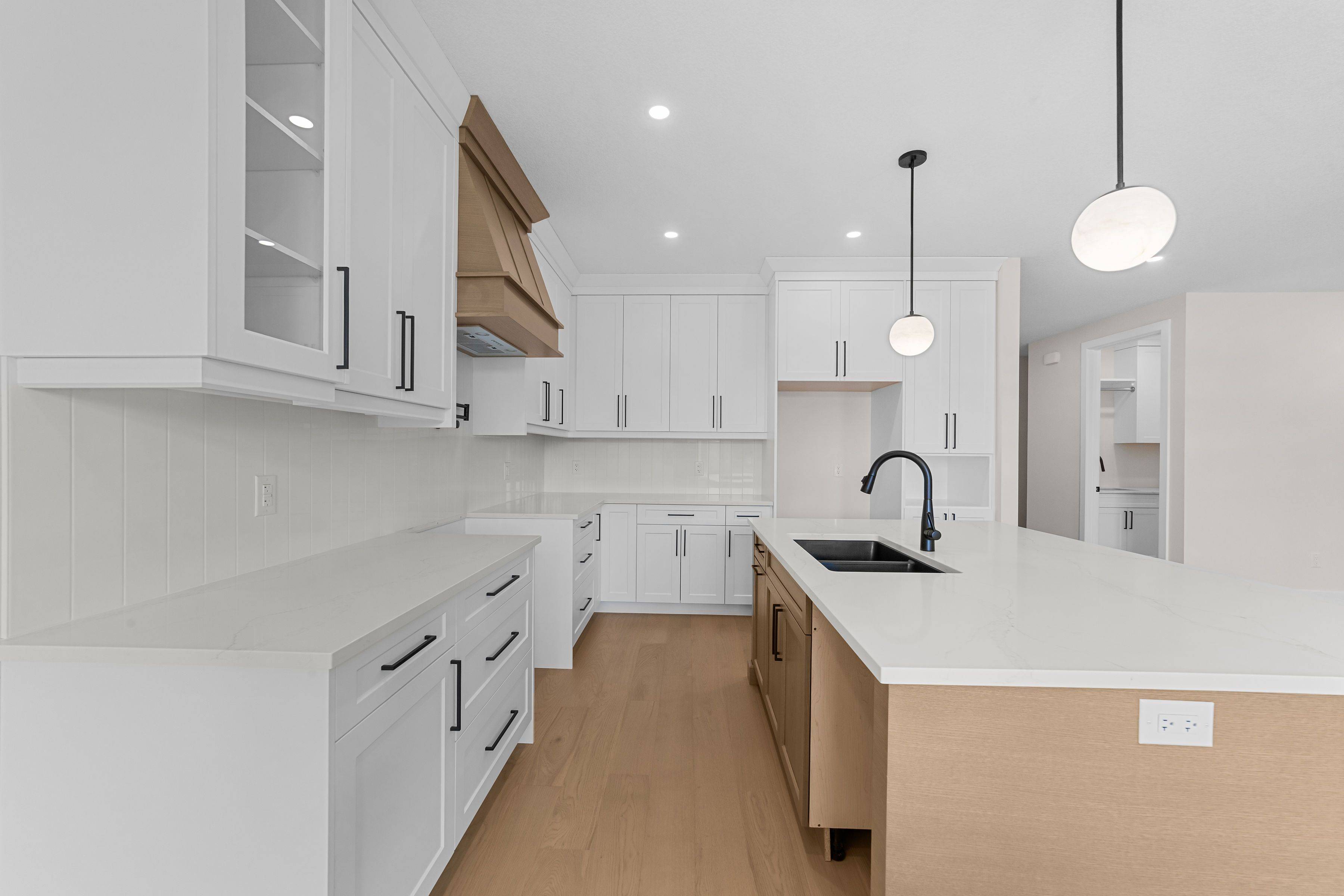 Warwick, ON N0M 2S0,408 Erie ST