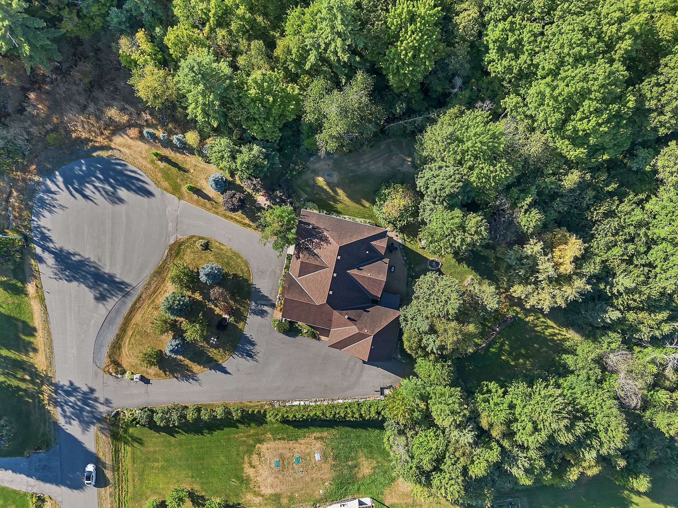 Kanata, ON K2W 1B5,1836 Whitemarsh CRES