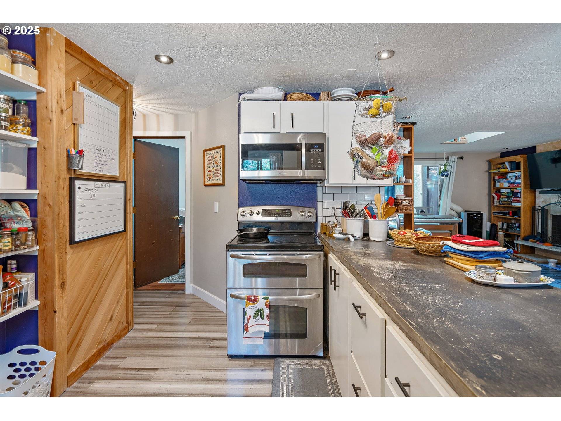 Portland, OR 97206,6732 SE 56TH AVE