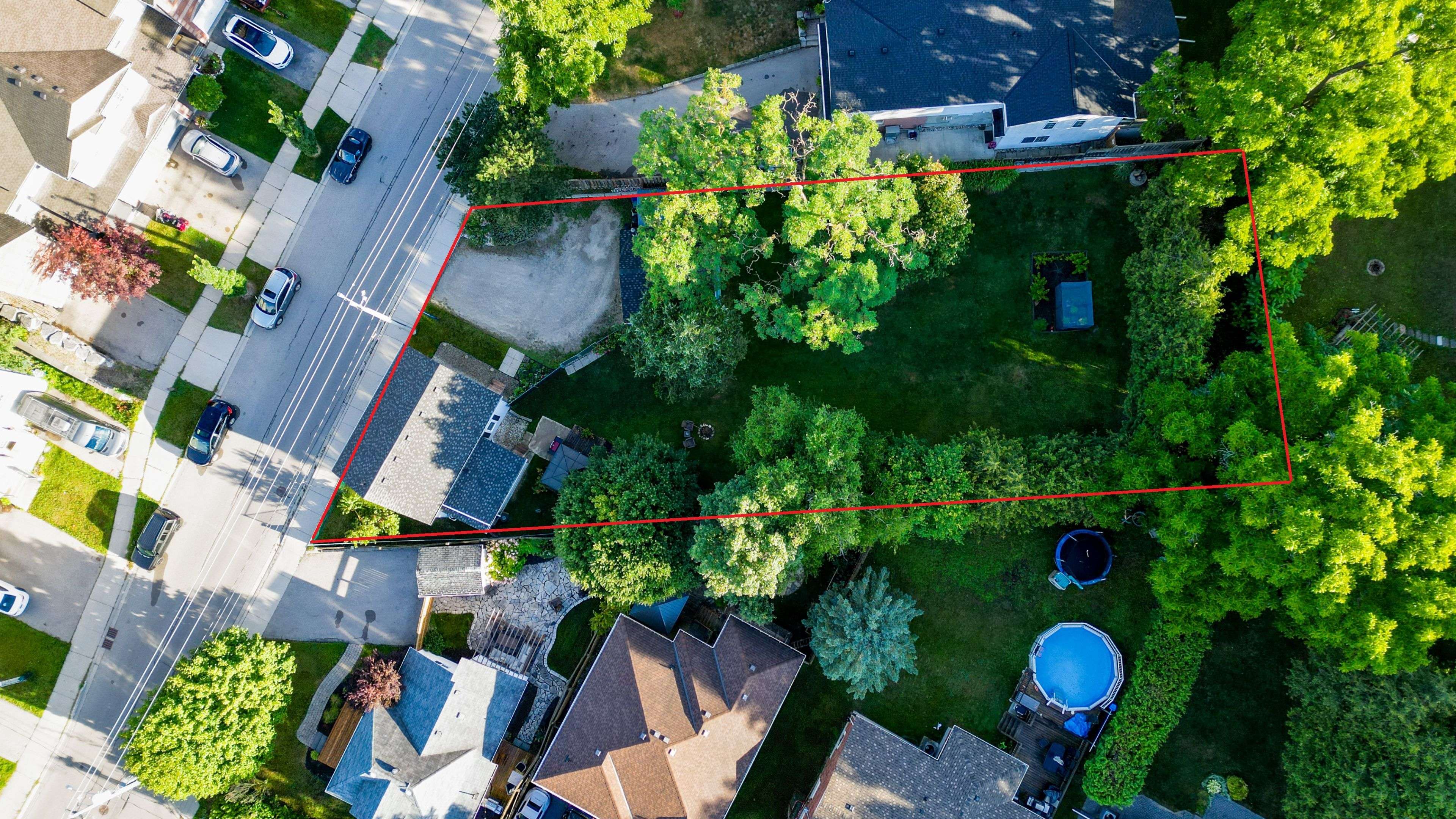 Kitchener, ON N2K 1S3,64 Woolwich ST