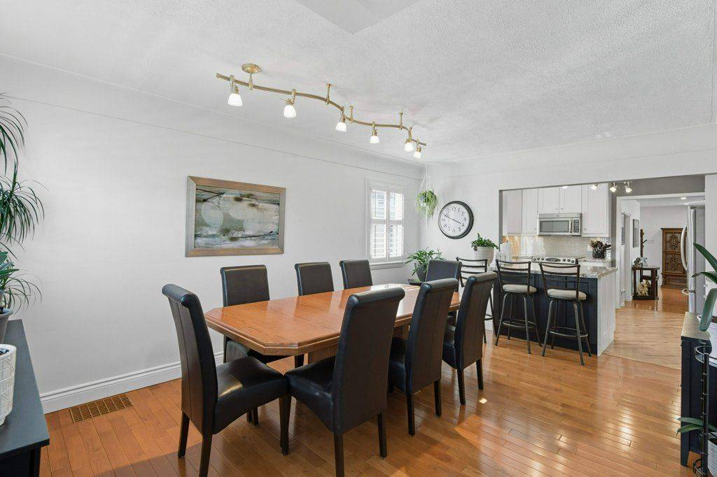 Hamilton, ON L8V 4B9,478 East 37th ST