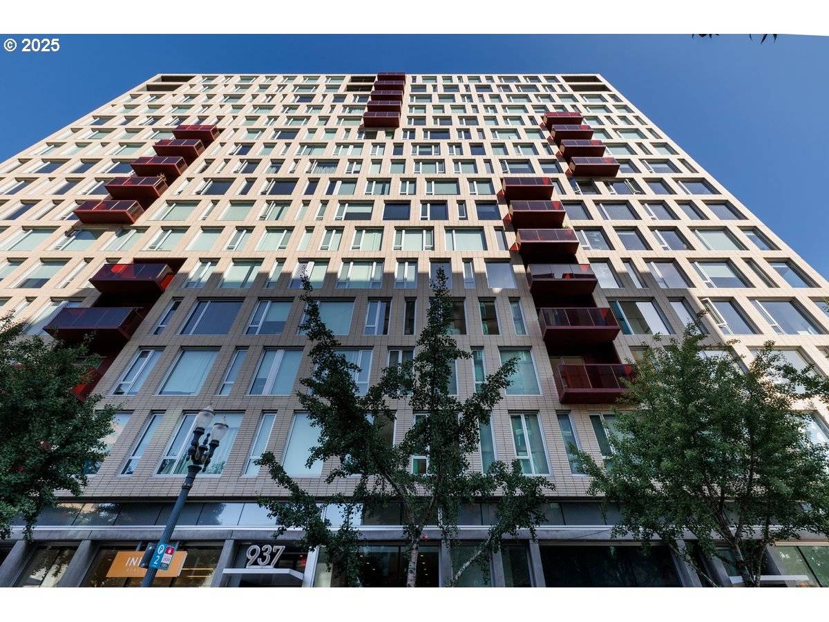 937 NW GLISAN ST #1235, Portland, OR 97209