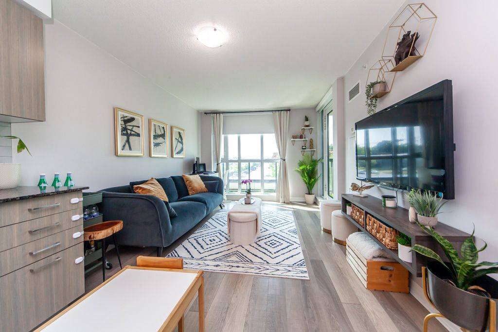 Toronto W10, ON M9W 0C6,80 Esther Lorrie DR #313