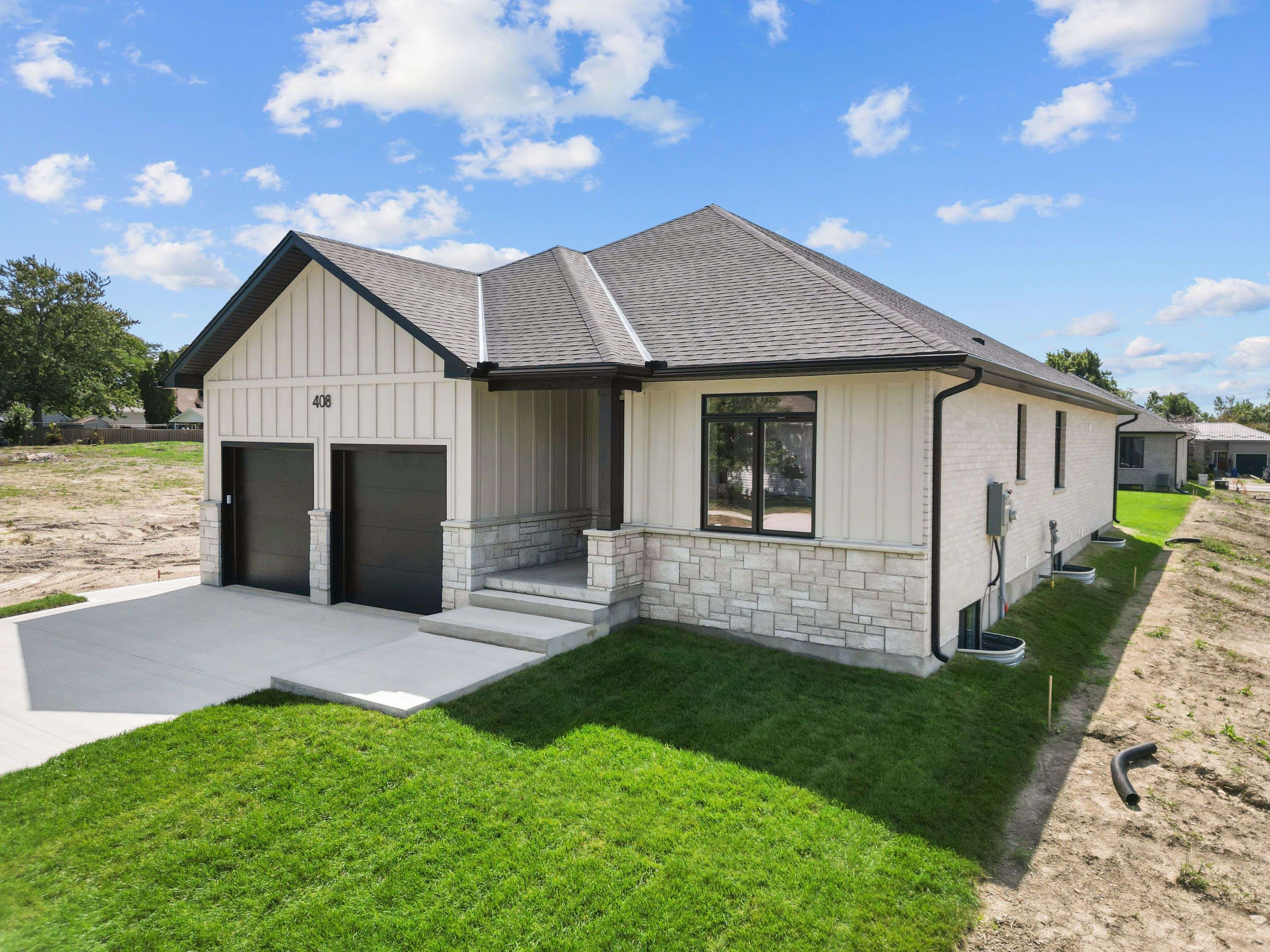 Warwick, ON N0M 2S0,420 Erie ST