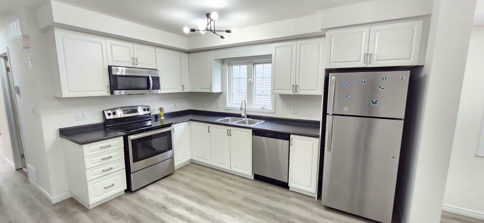 London South, ON N6L 0C7,3200 Singleton AVE #39