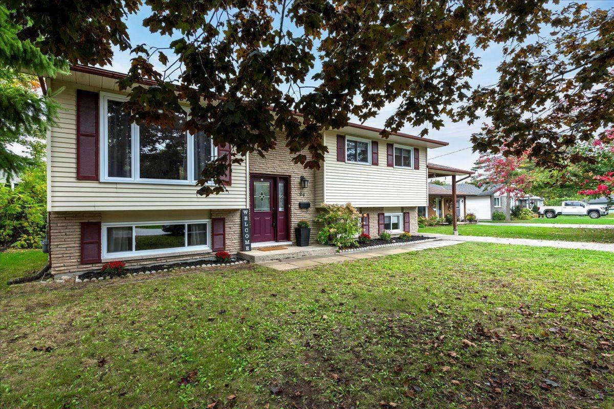 Orillia, ON L3V 4B4,64 Second ST