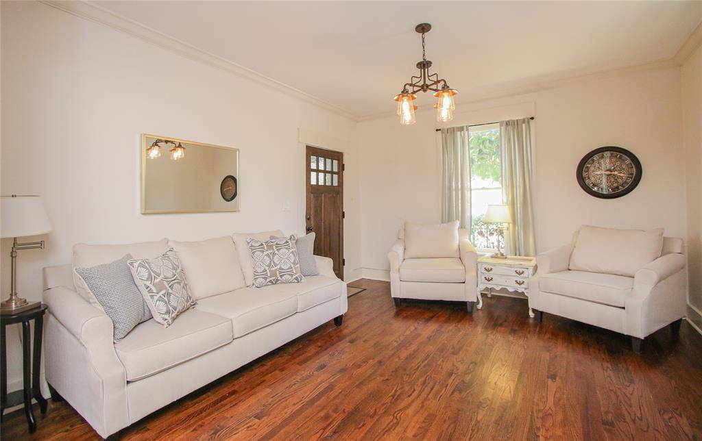 Fort Worth, TX 76110,1951 College Avenue