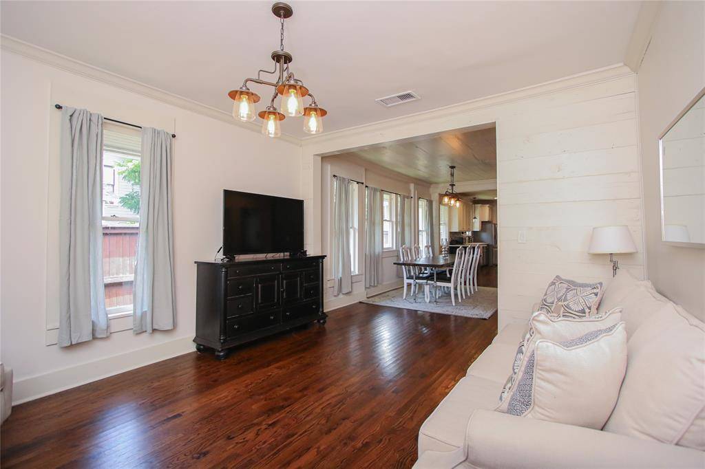 Fort Worth, TX 76110,1951 College Avenue