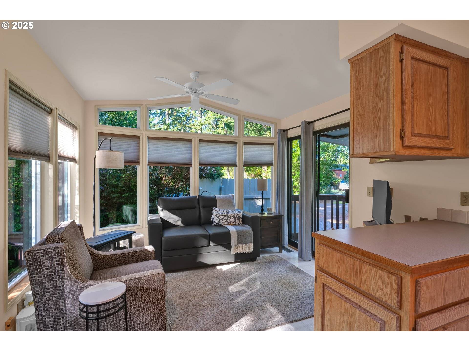 Florence, OR 97439,225 AZALEA ST