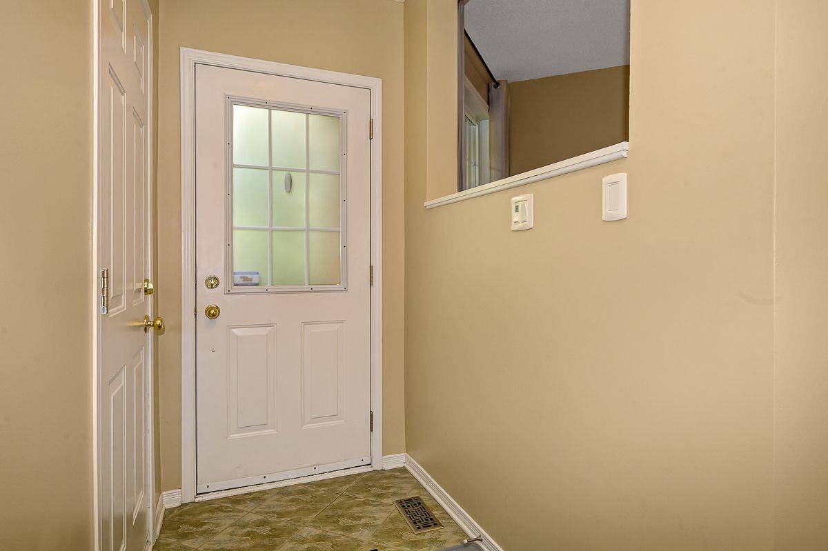 Hunt Club - South Keys And Area, ON K1V 2A2,175 Lilibet CRES