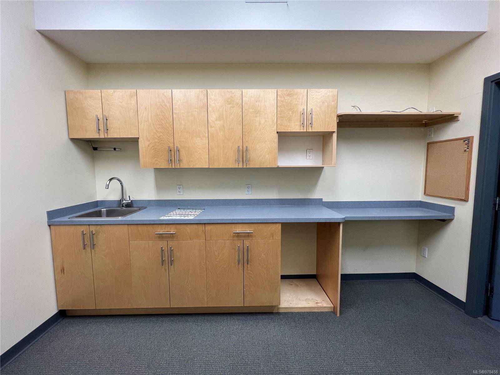 Nanaimo, BC V9S 1N3,1629 Townsite Rd #103