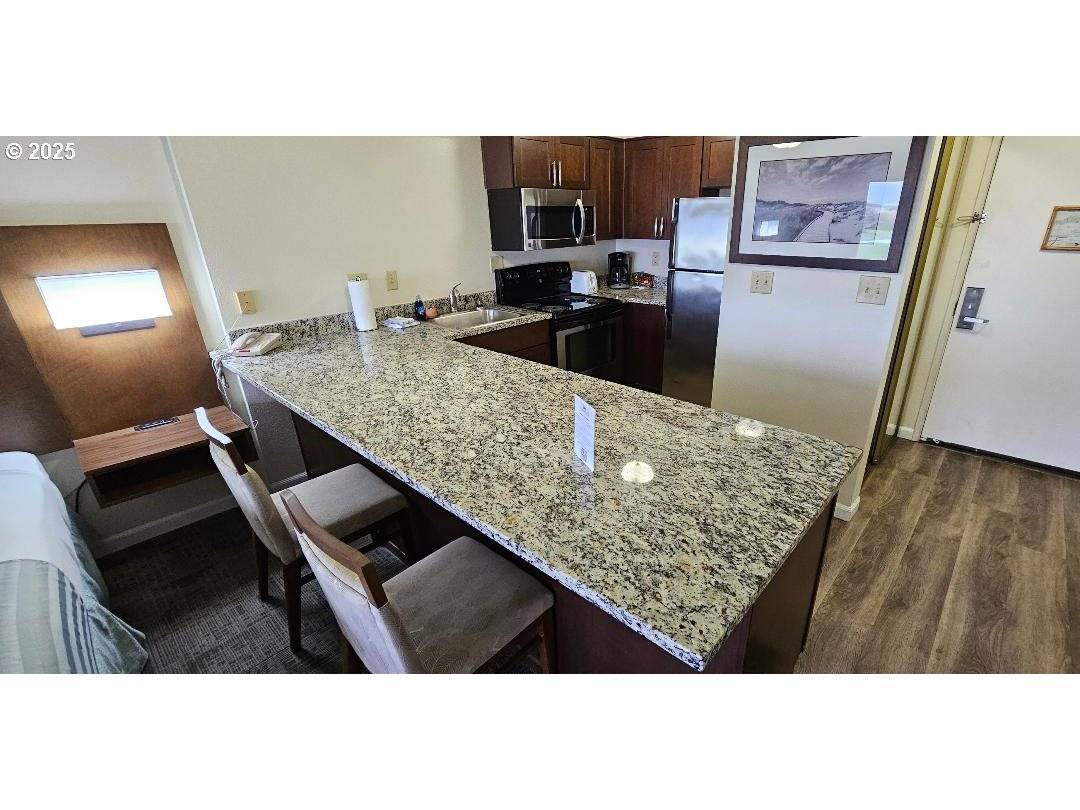 88416 1ST AVE #101, Florence, OR 97439