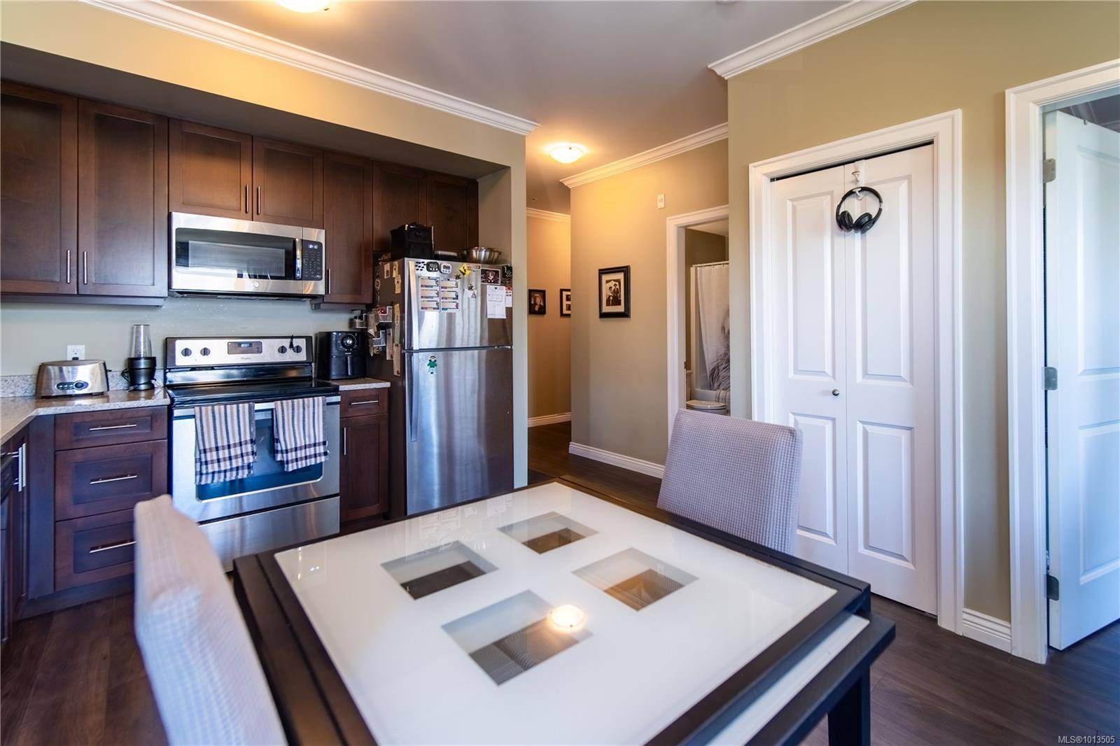 Sidney, BC V8L 4N5,2409 Bevan Ave #301