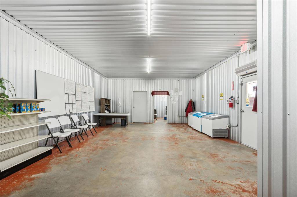 Iredell, TX 76649,324 E Highway 6